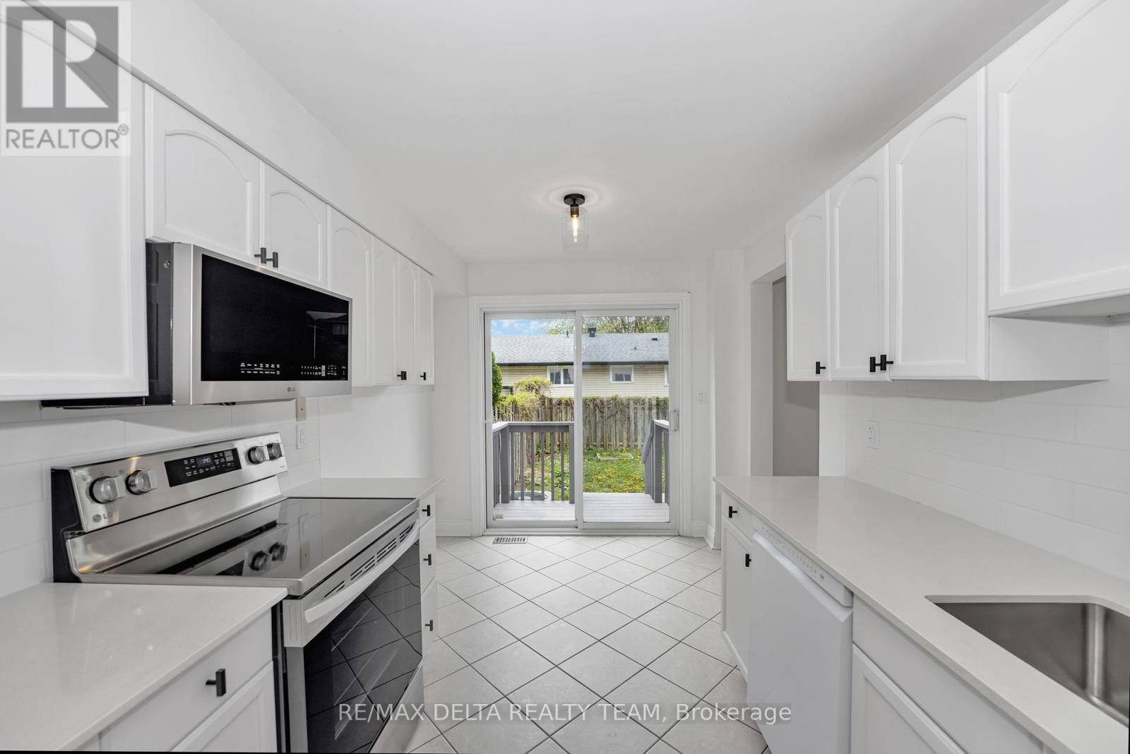 551 Casabella Drive