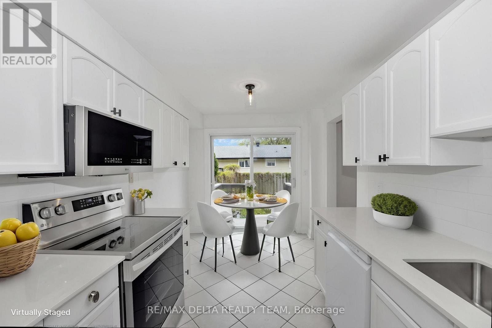 551 Casabella Drive