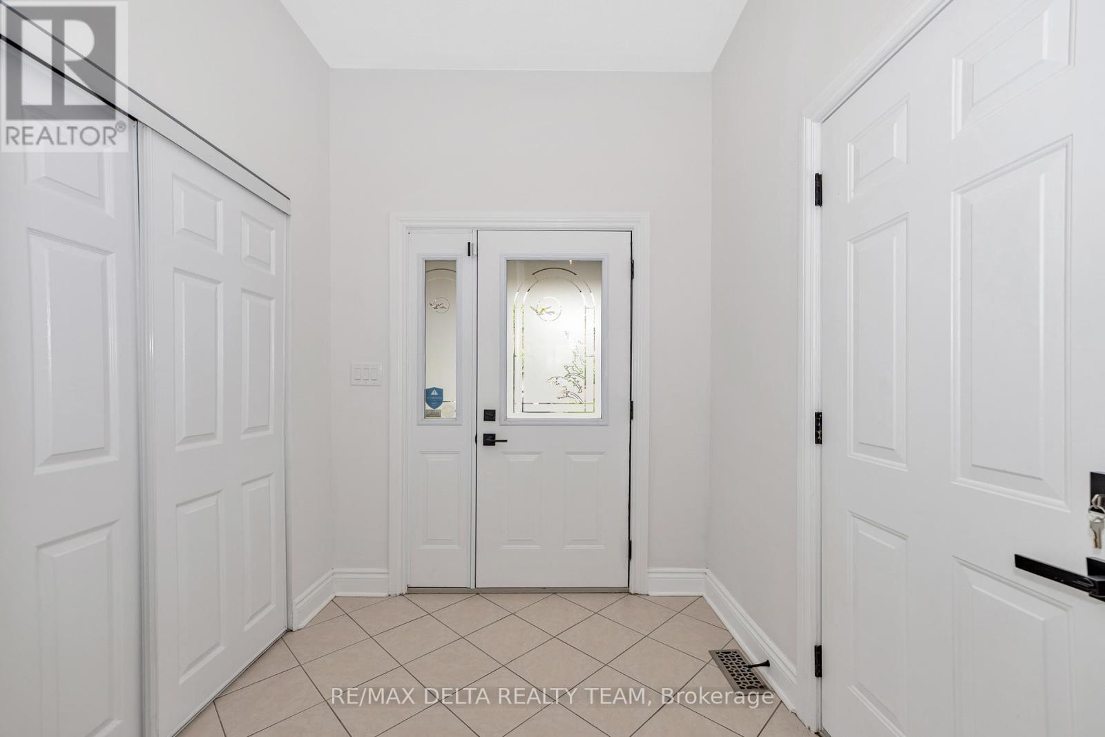 551 Casabella Drive