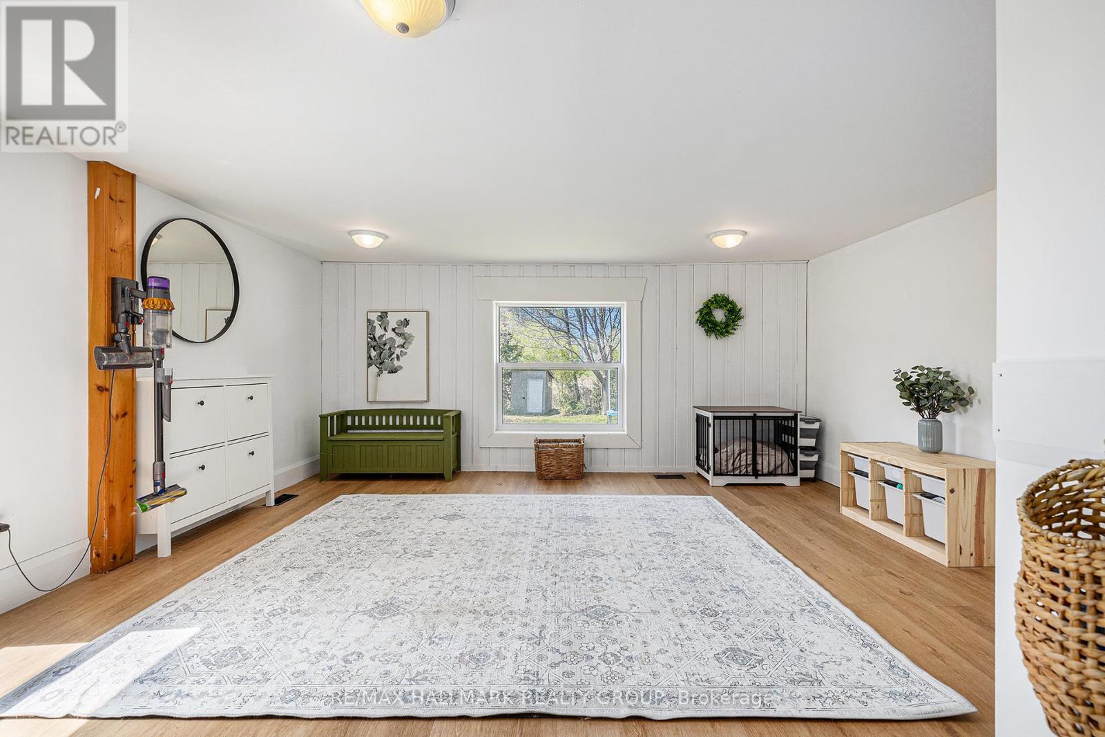 33 River Road