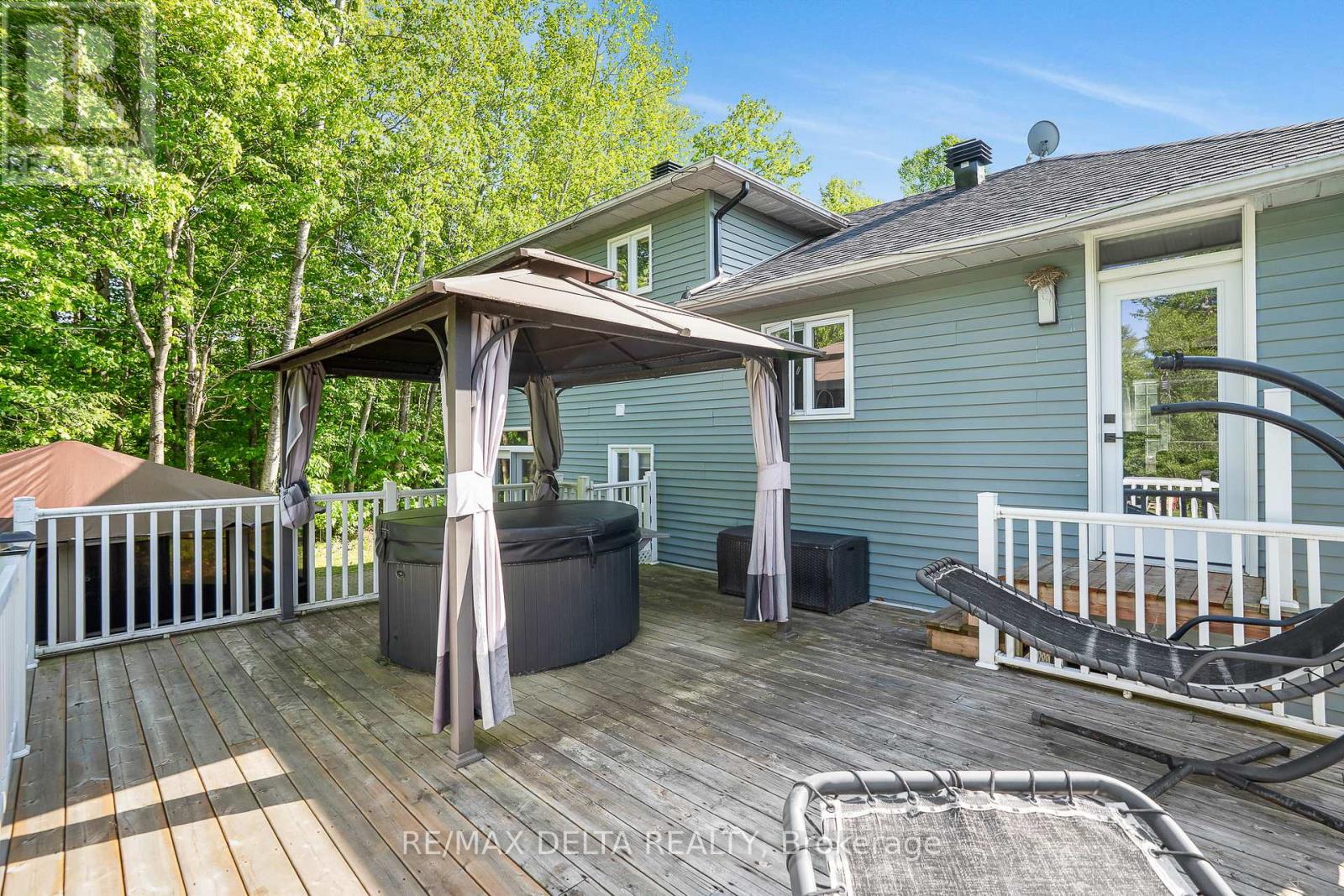 1133 Hemlock Street