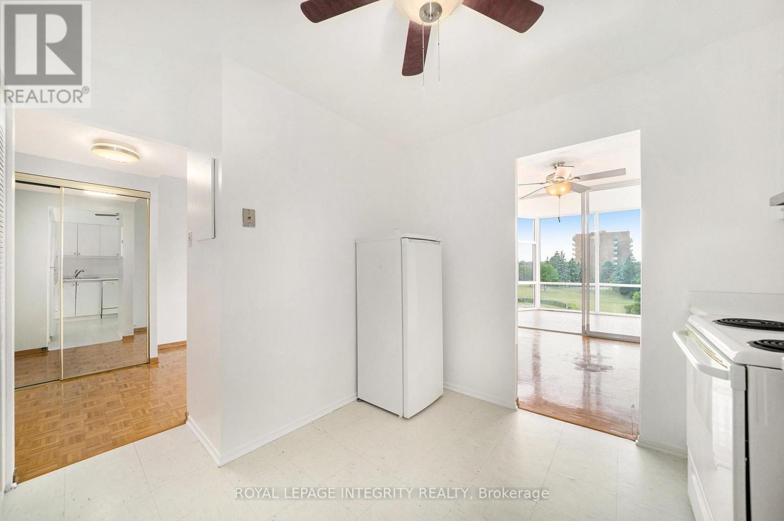 407 - 2759 Carousel Crescent