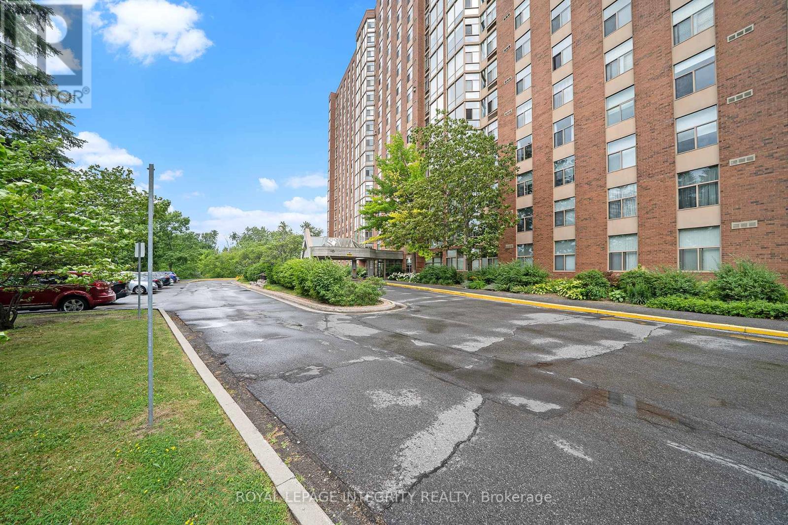 407 - 2759 Carousel Crescent