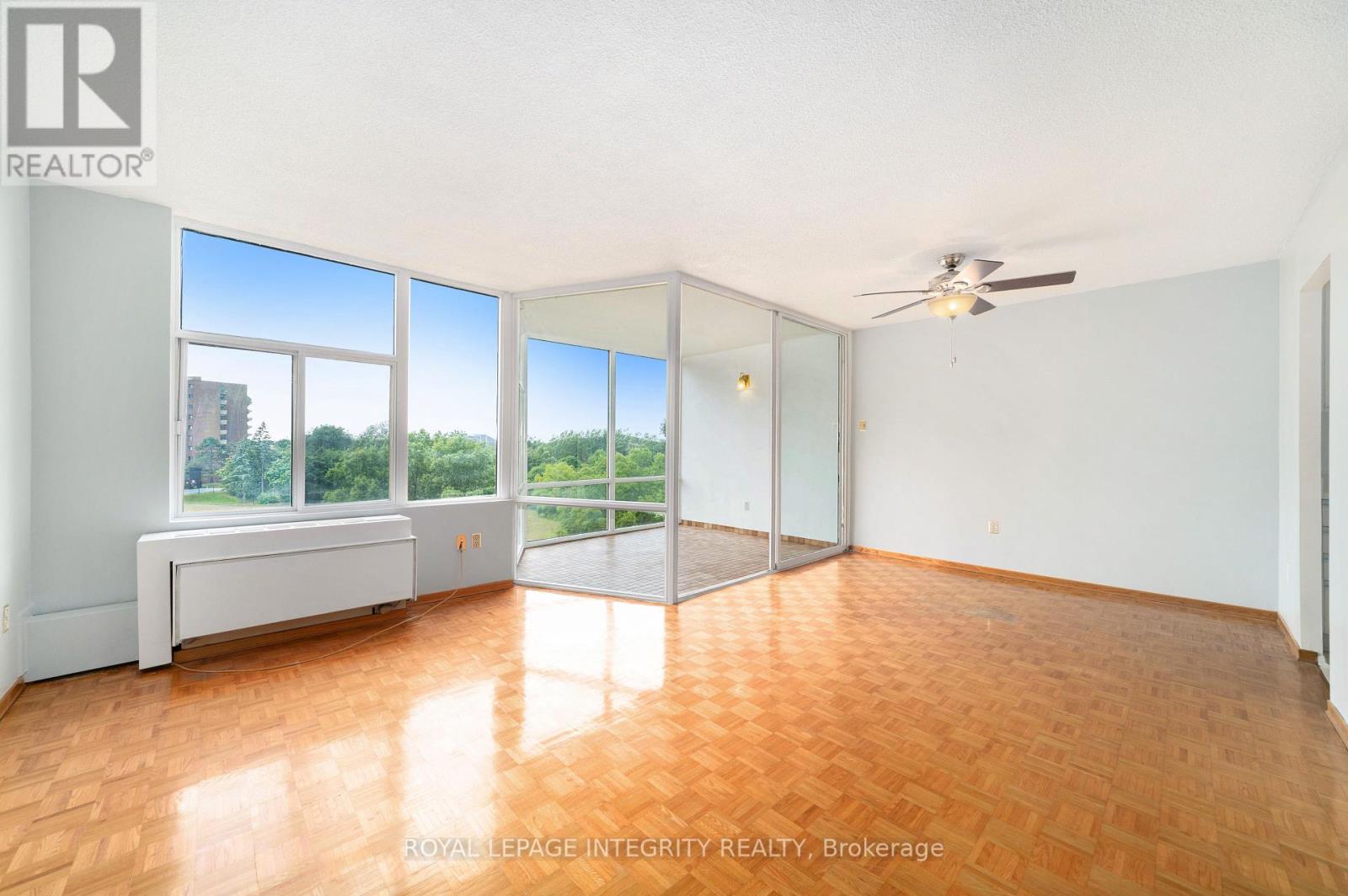 407 - 2759 Carousel Crescent