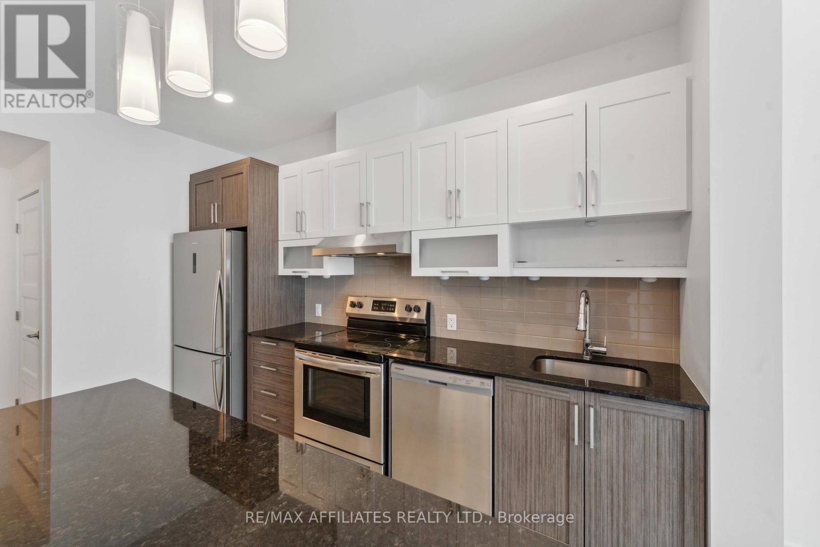 1103 - 200 Inlet Private