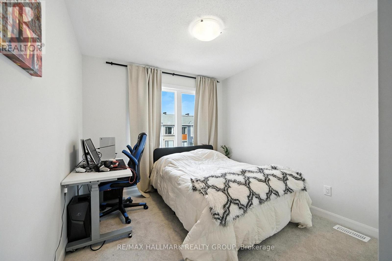 702 Confluence Walk