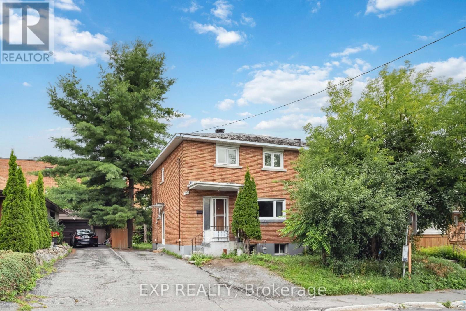 1395 Caldwell Avenue
