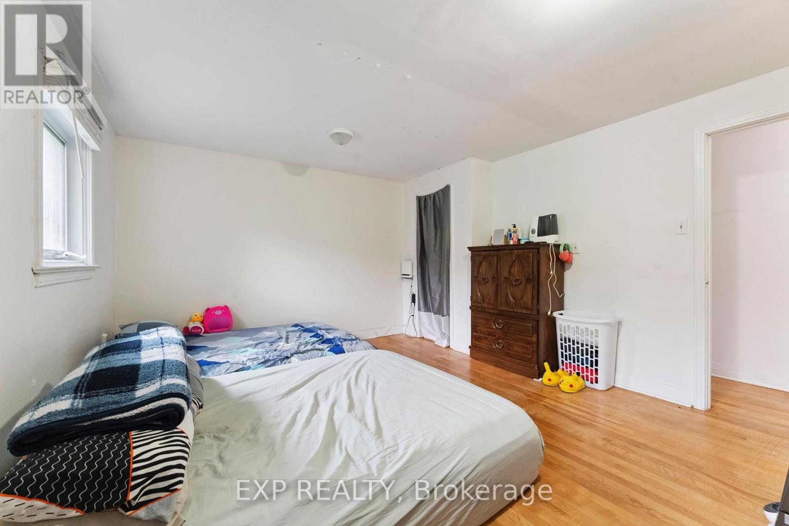 1395 Caldwell Avenue