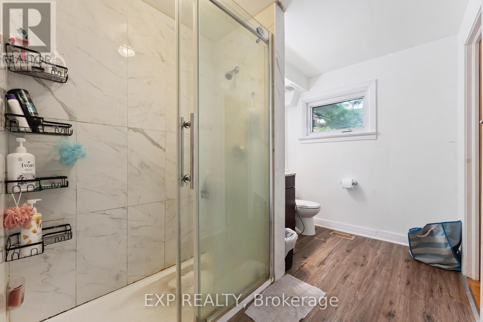 1395 Caldwell Avenue