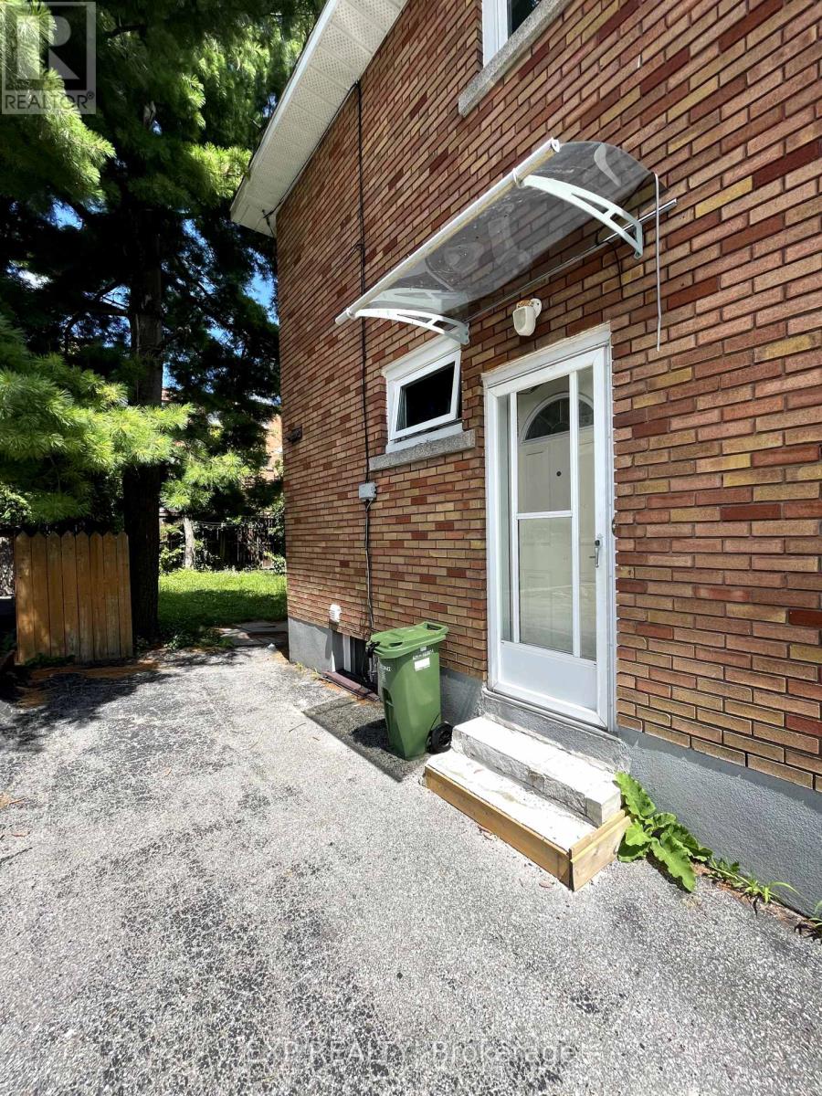 1395 Caldwell Avenue