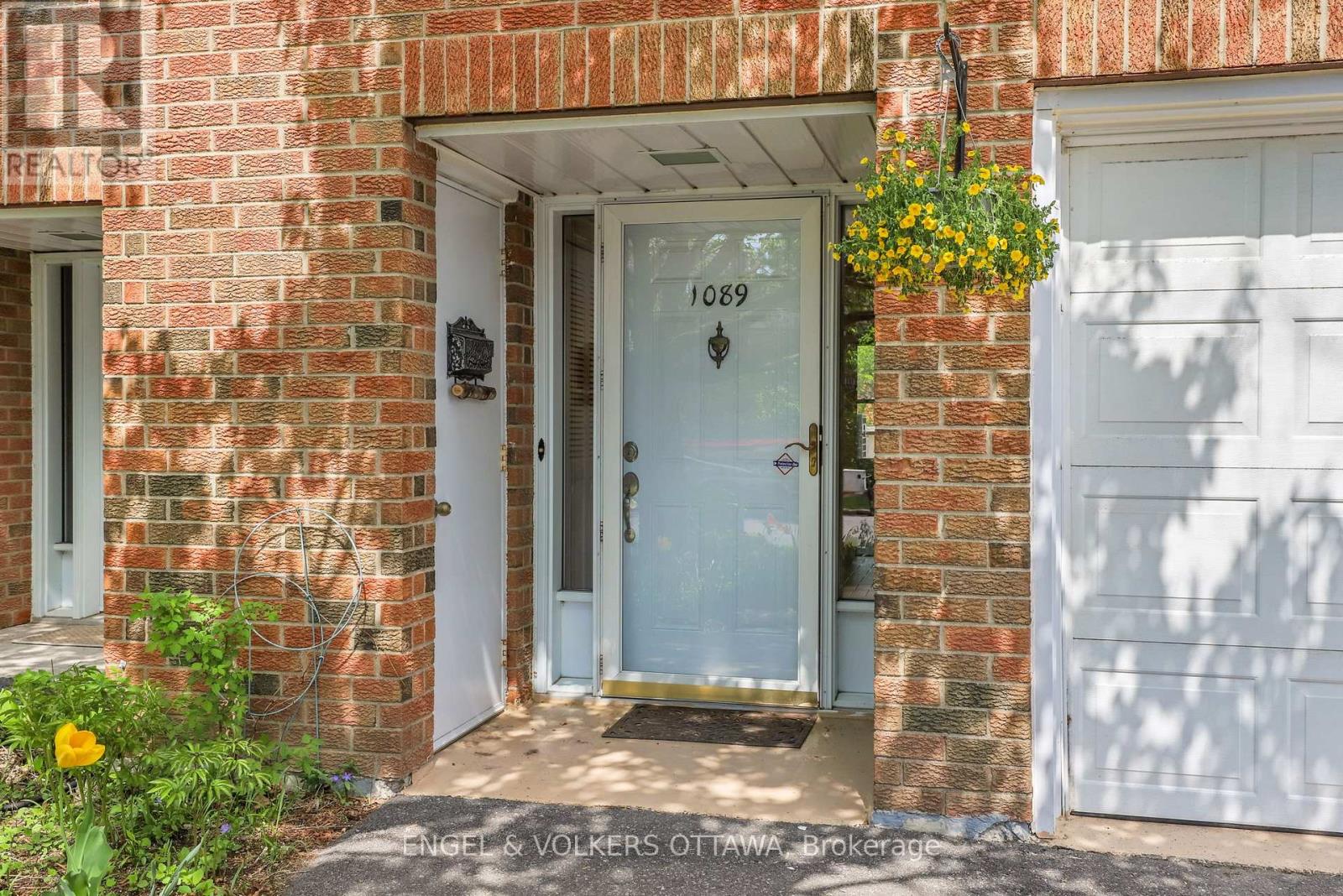 1089 Borden Side Road
