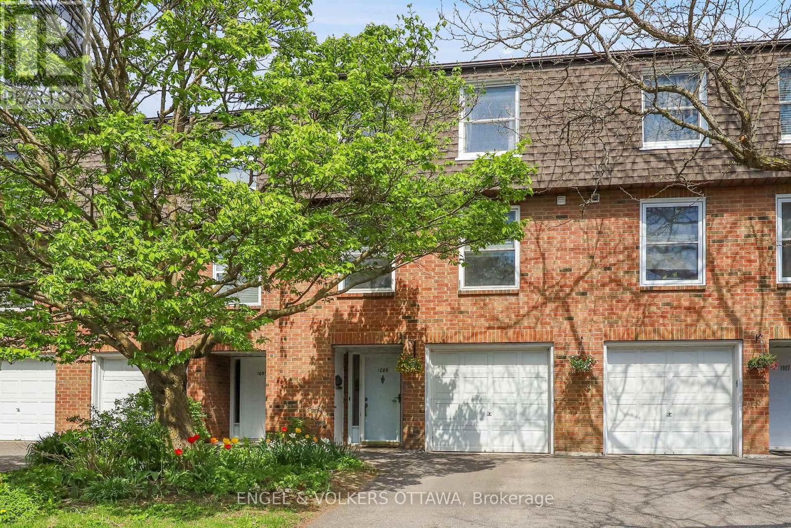 1089 Borden Side Road