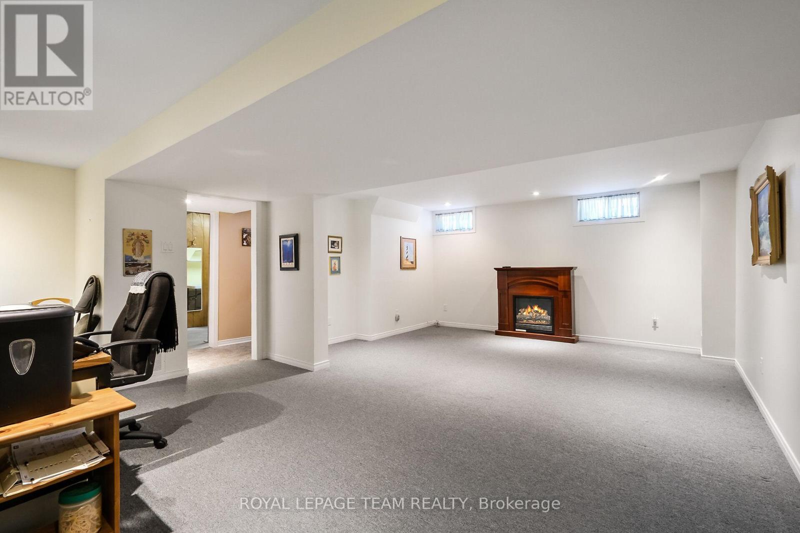 41 Viewmount Drive