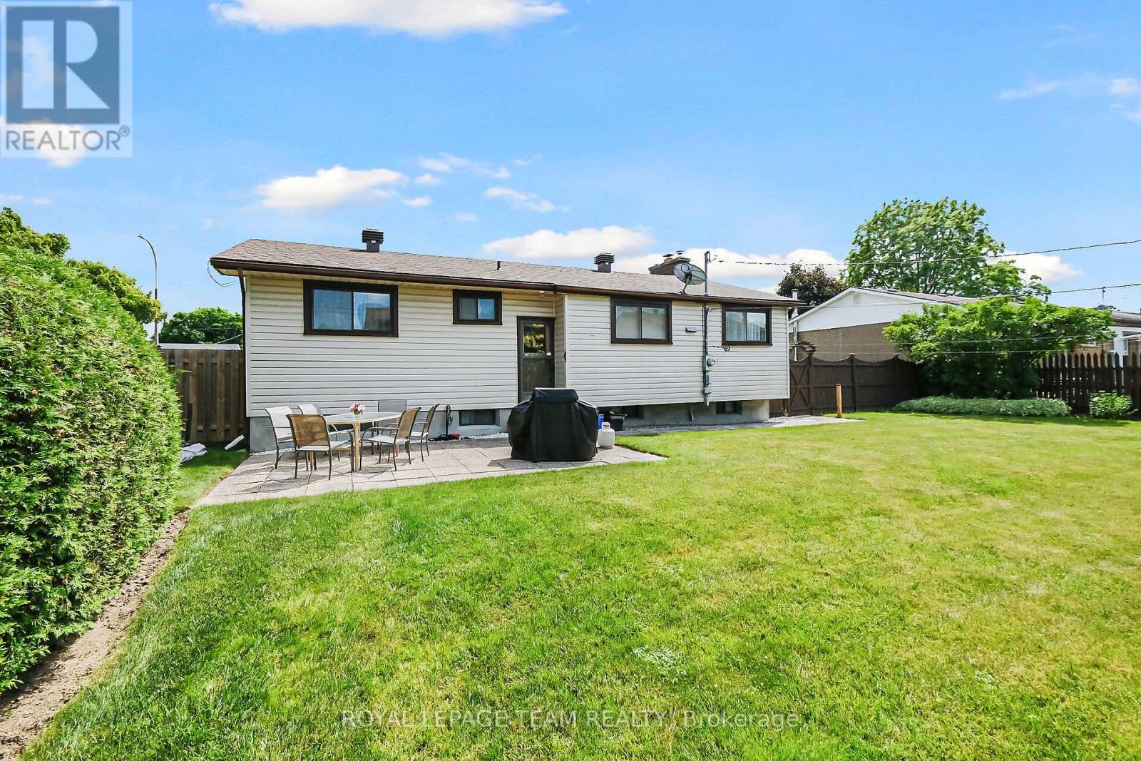 41 Viewmount Drive