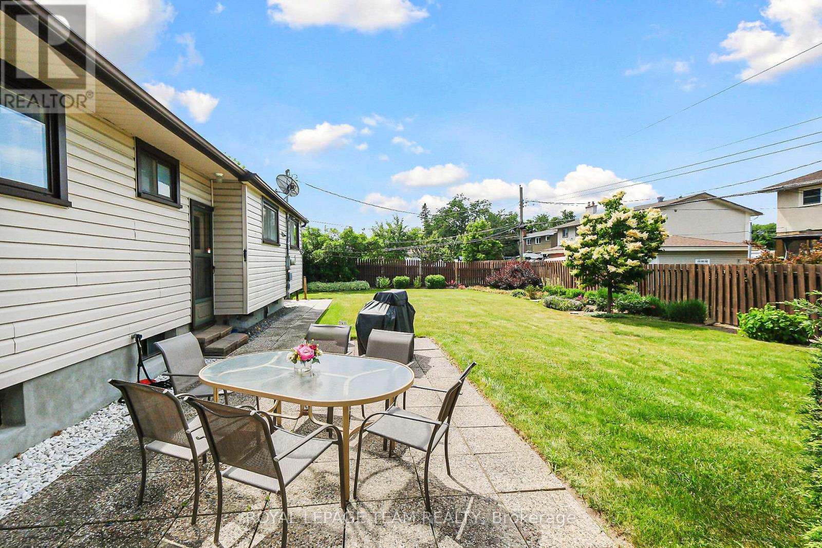 41 Viewmount Drive