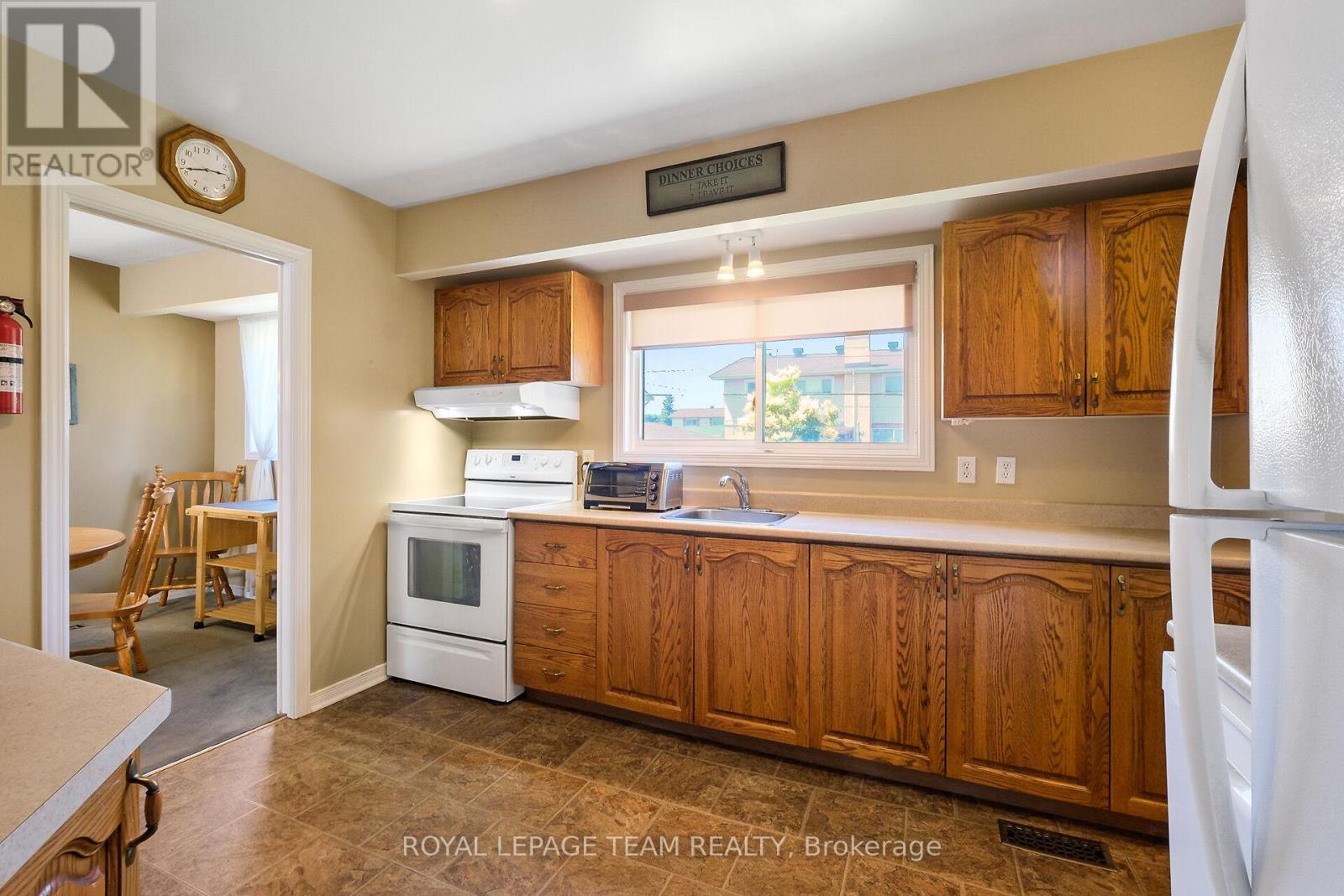 41 Viewmount Drive