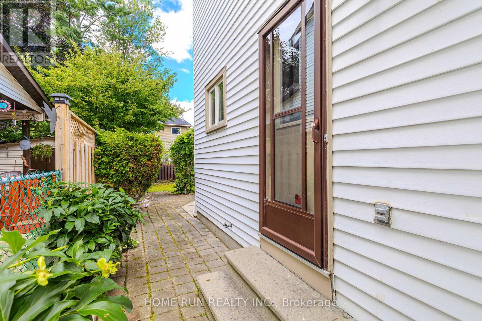 30 Turret Court