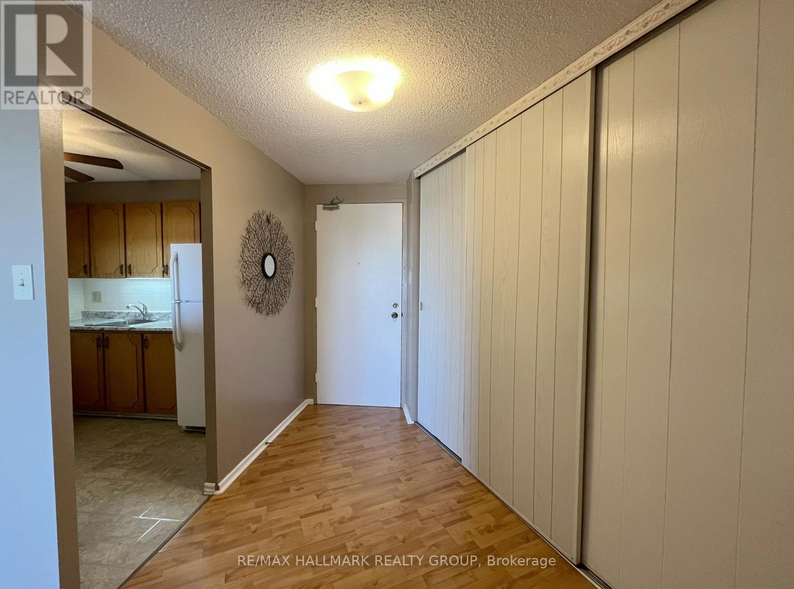 1015 - 20 Chesterton Drive