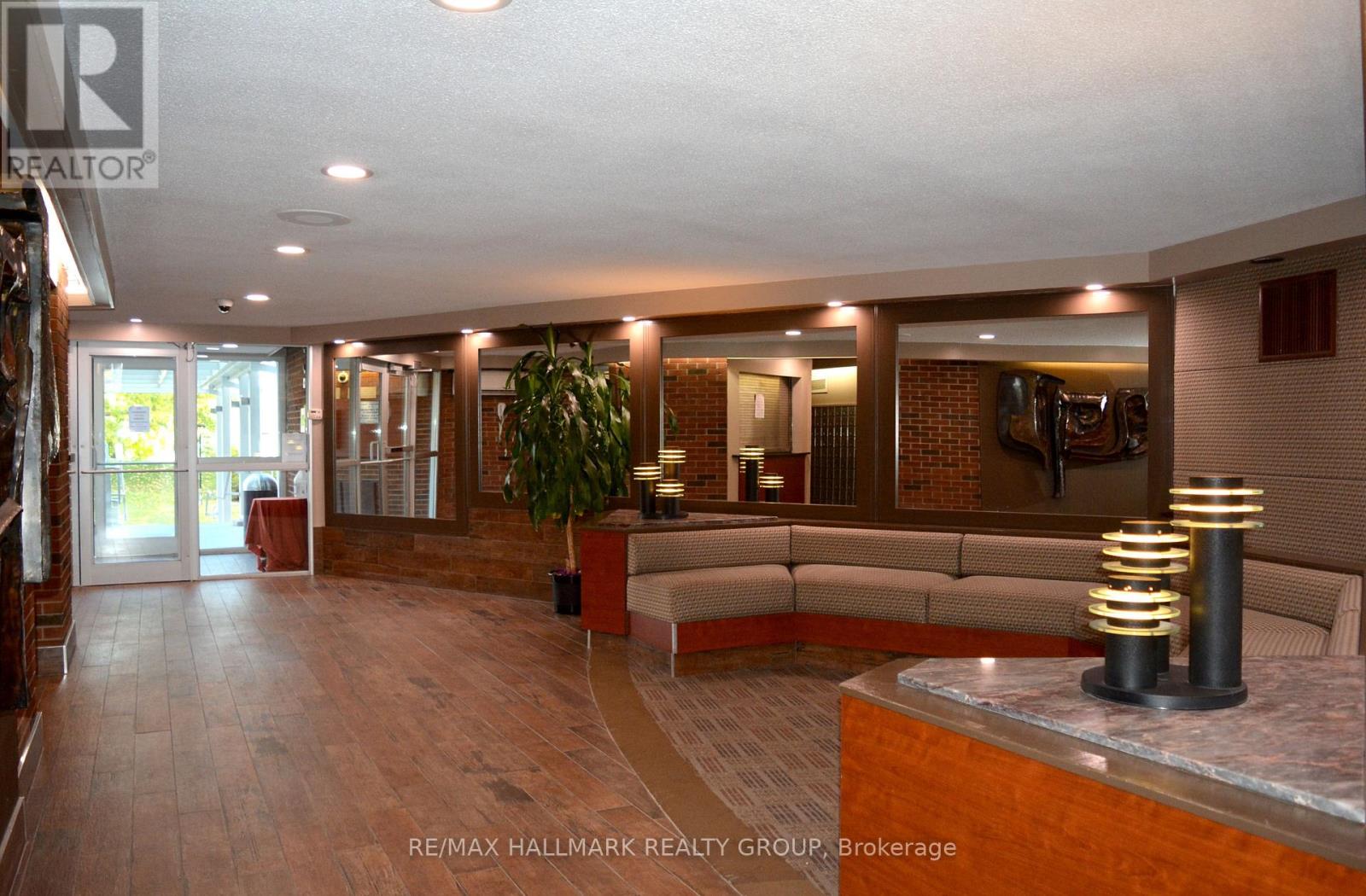 1015 - 20 Chesterton Drive