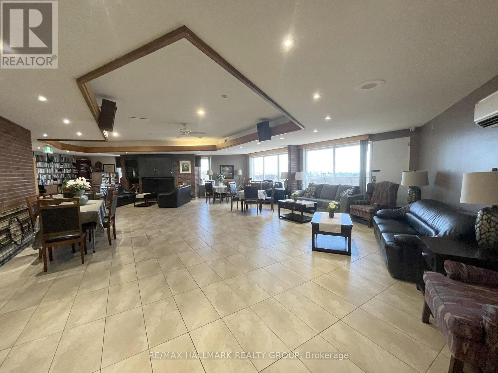 1015 - 20 Chesterton Drive