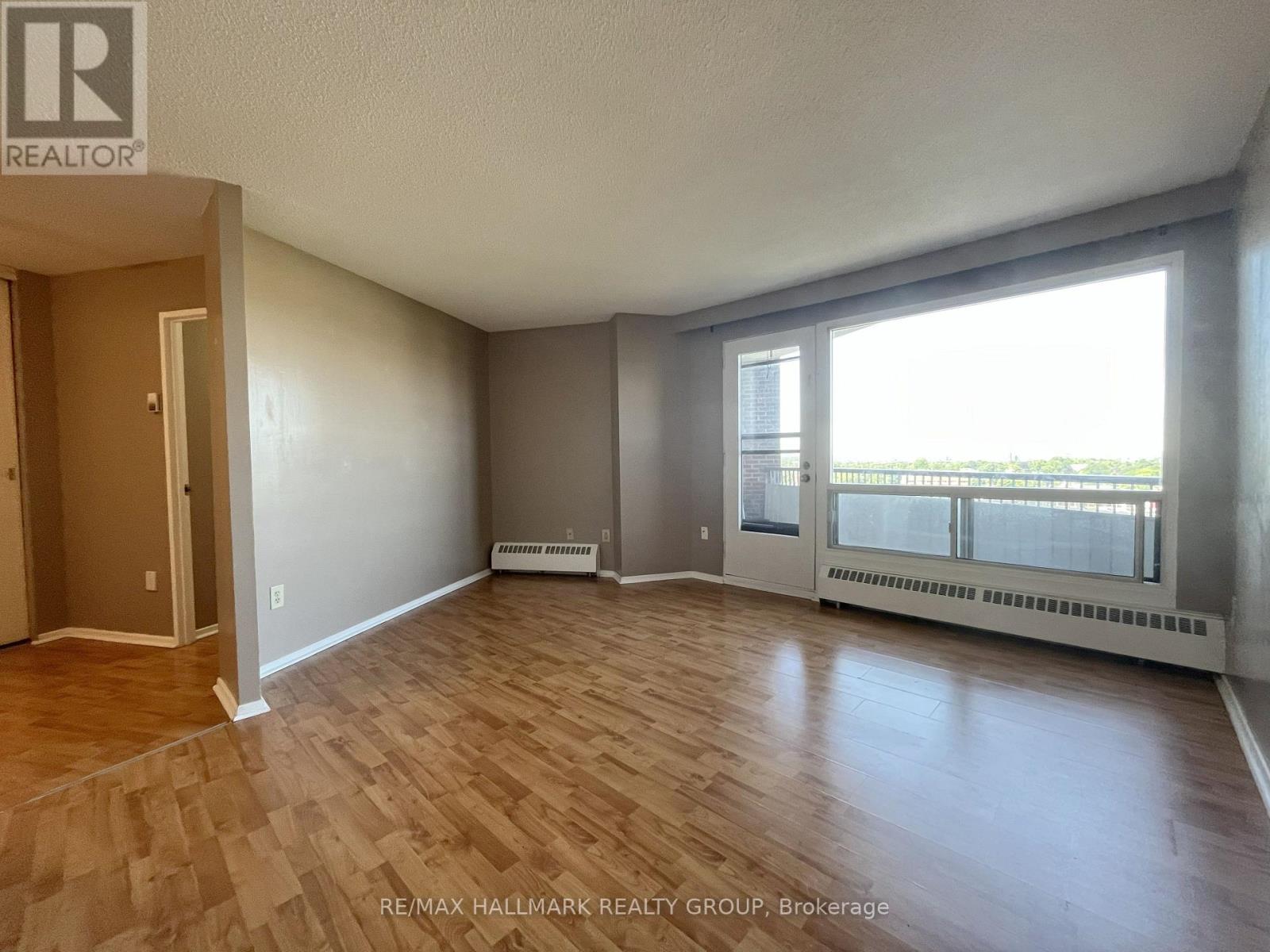 1015 - 20 Chesterton Drive