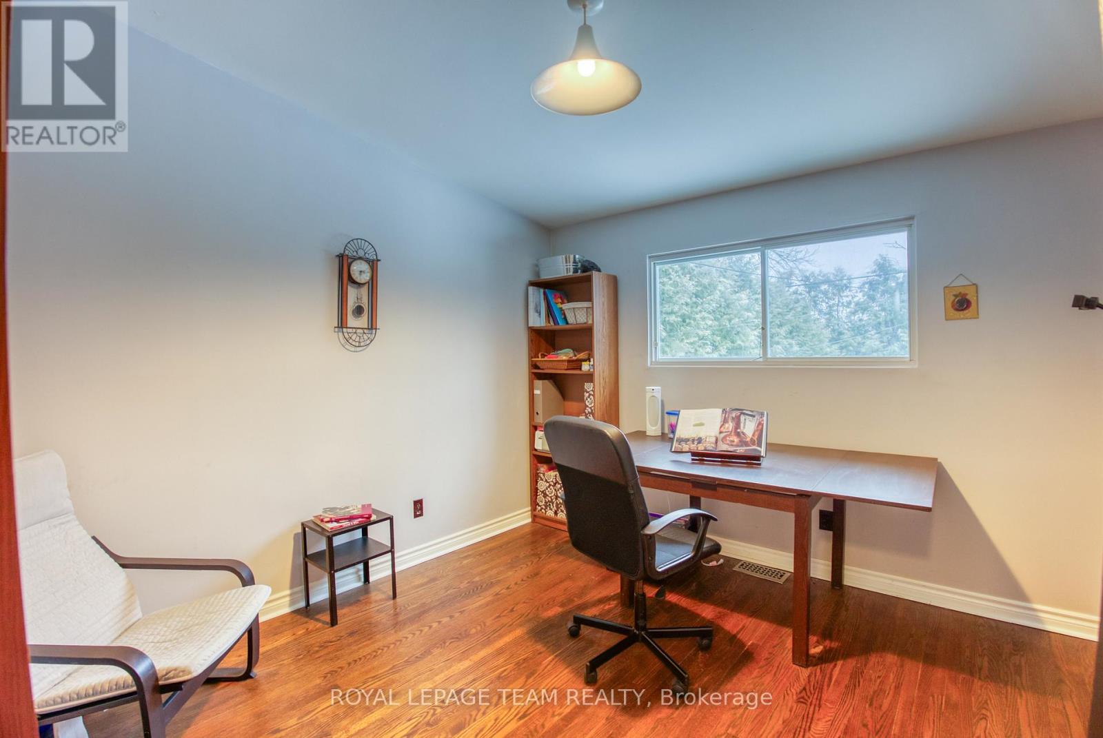 2010 Featherston Drive