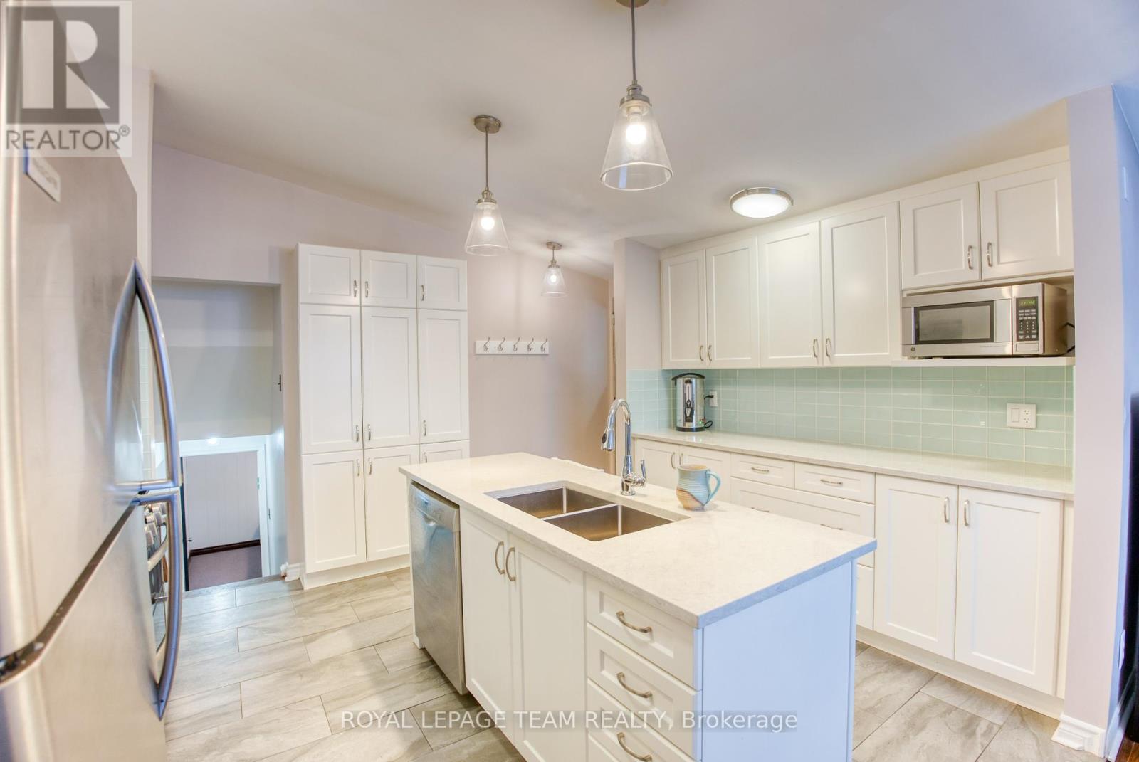 2010 Featherston Drive