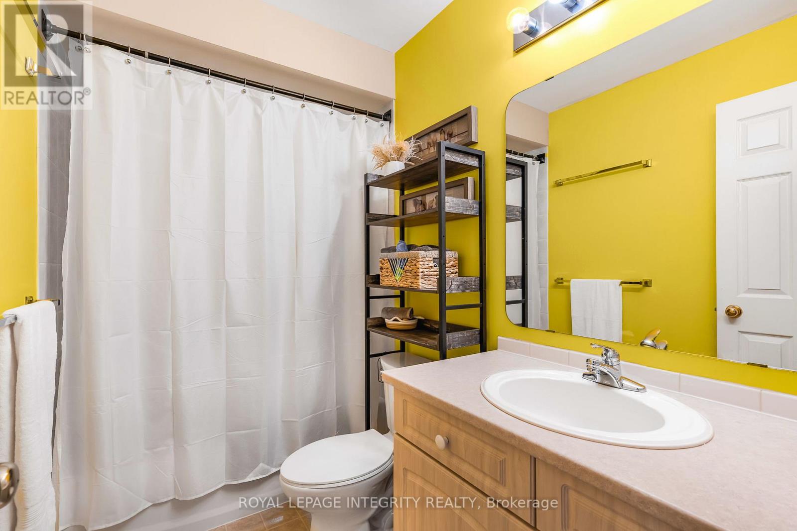 2263 Silverado Crescent
