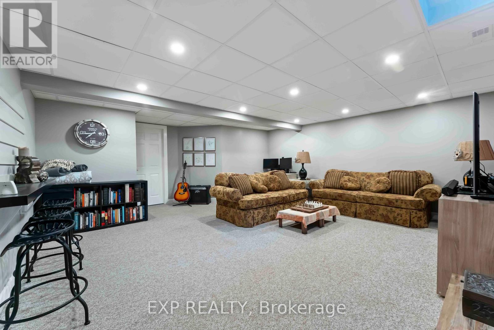 84 Royal Oak Court