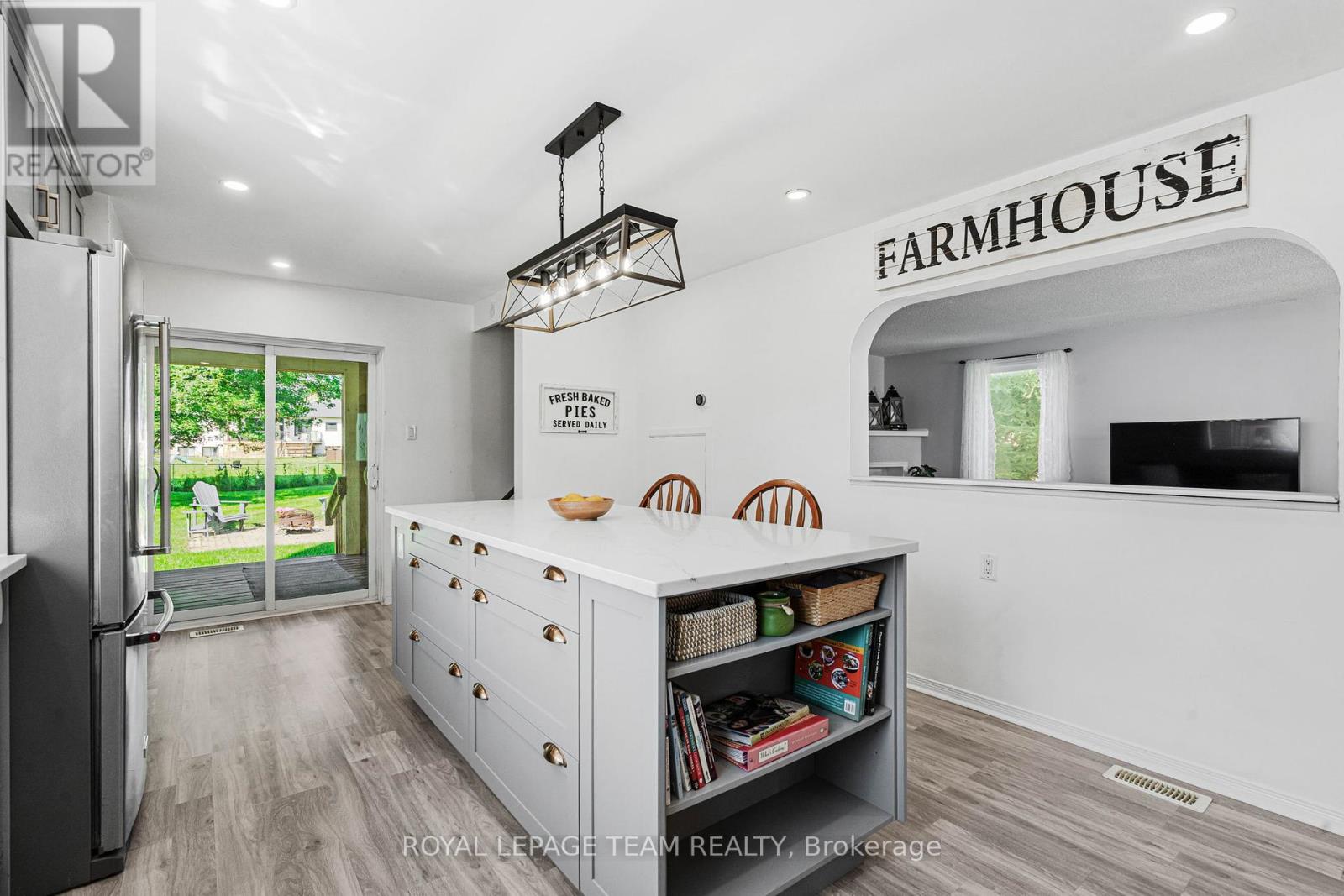3242 Gendron Road