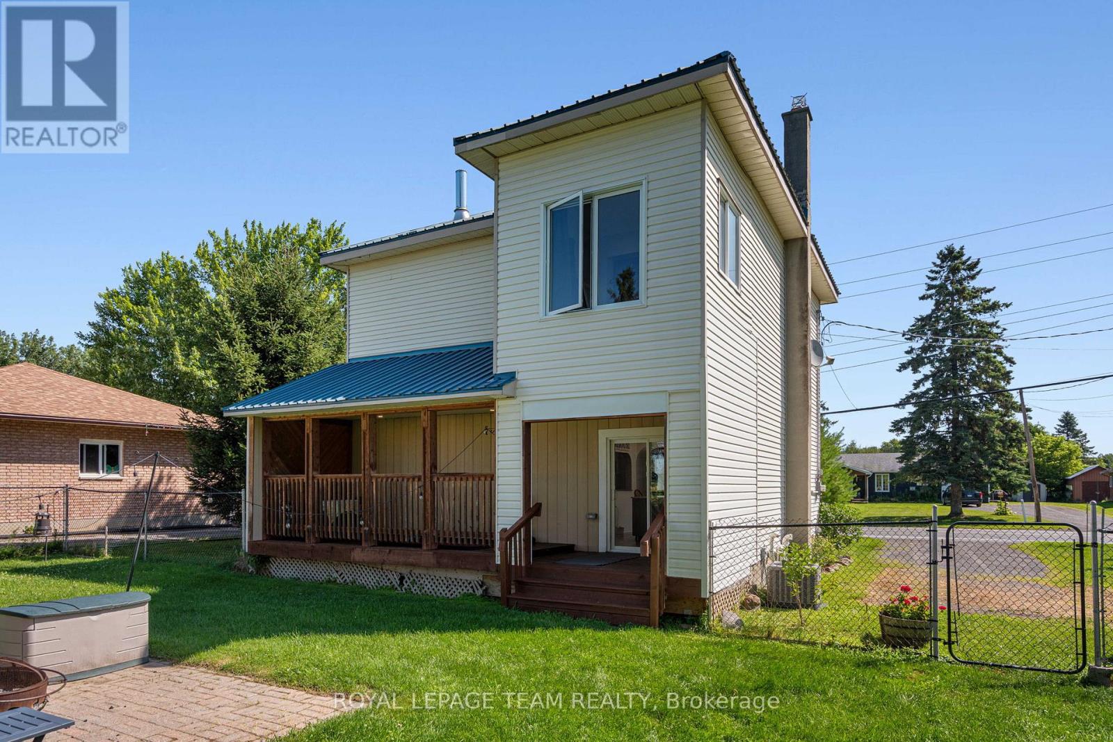 3242 Gendron Road