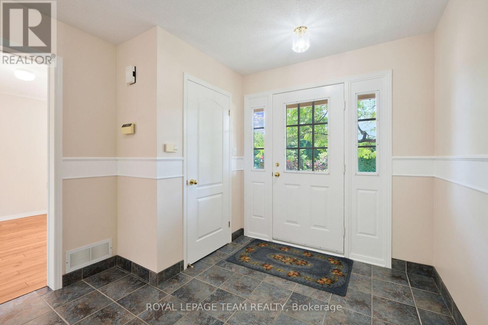 20 Renshaw Avenue