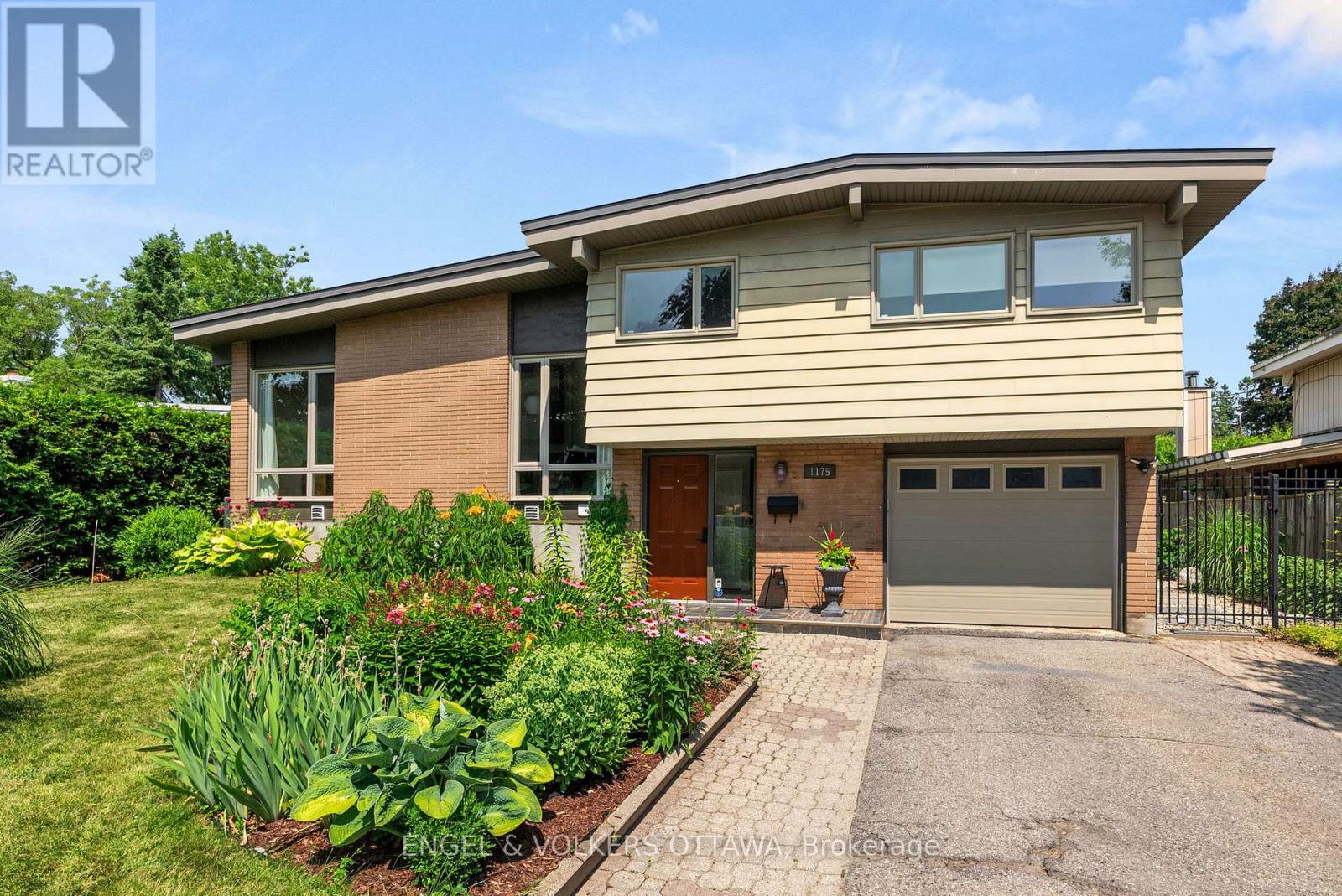 1175 Bonnie Crescent