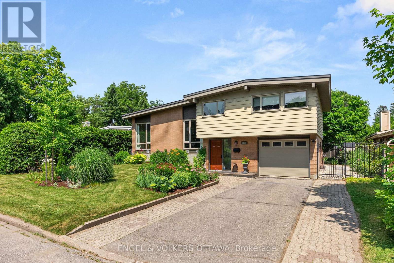 1175 Bonnie Crescent