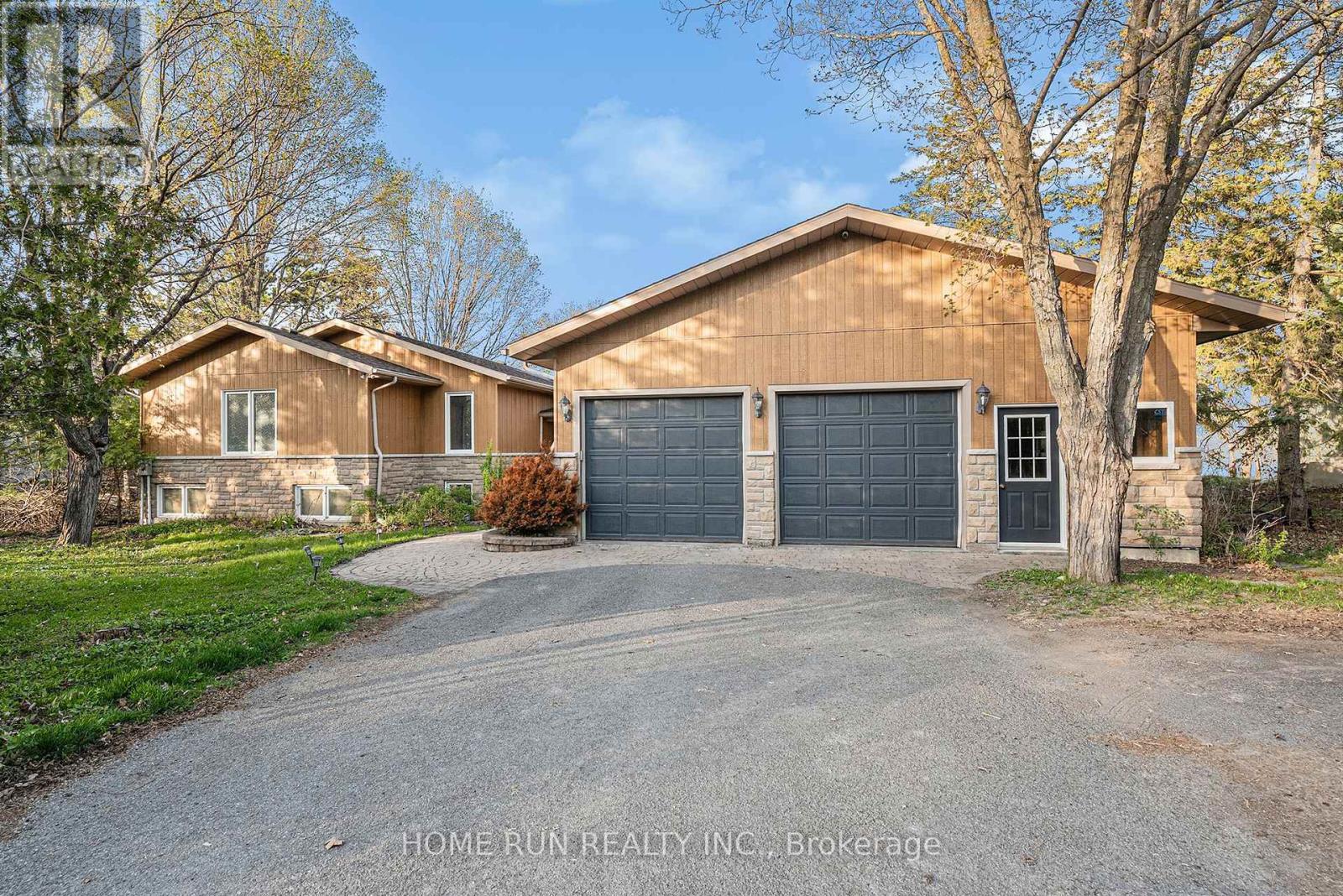 2840 Barlow Crescent