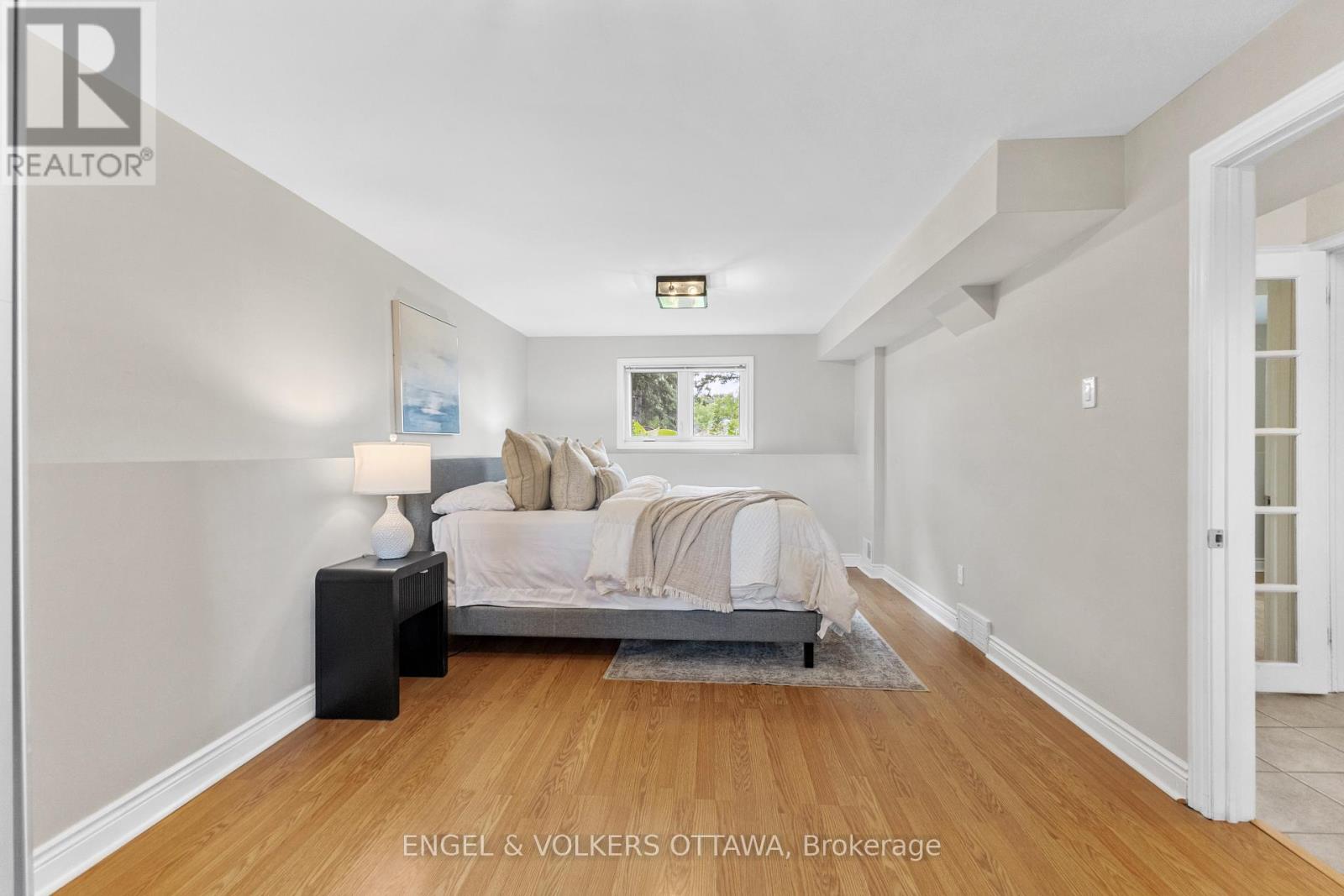 31 Assiniboine Drive