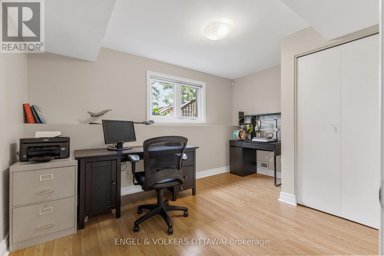31 Assiniboine Drive