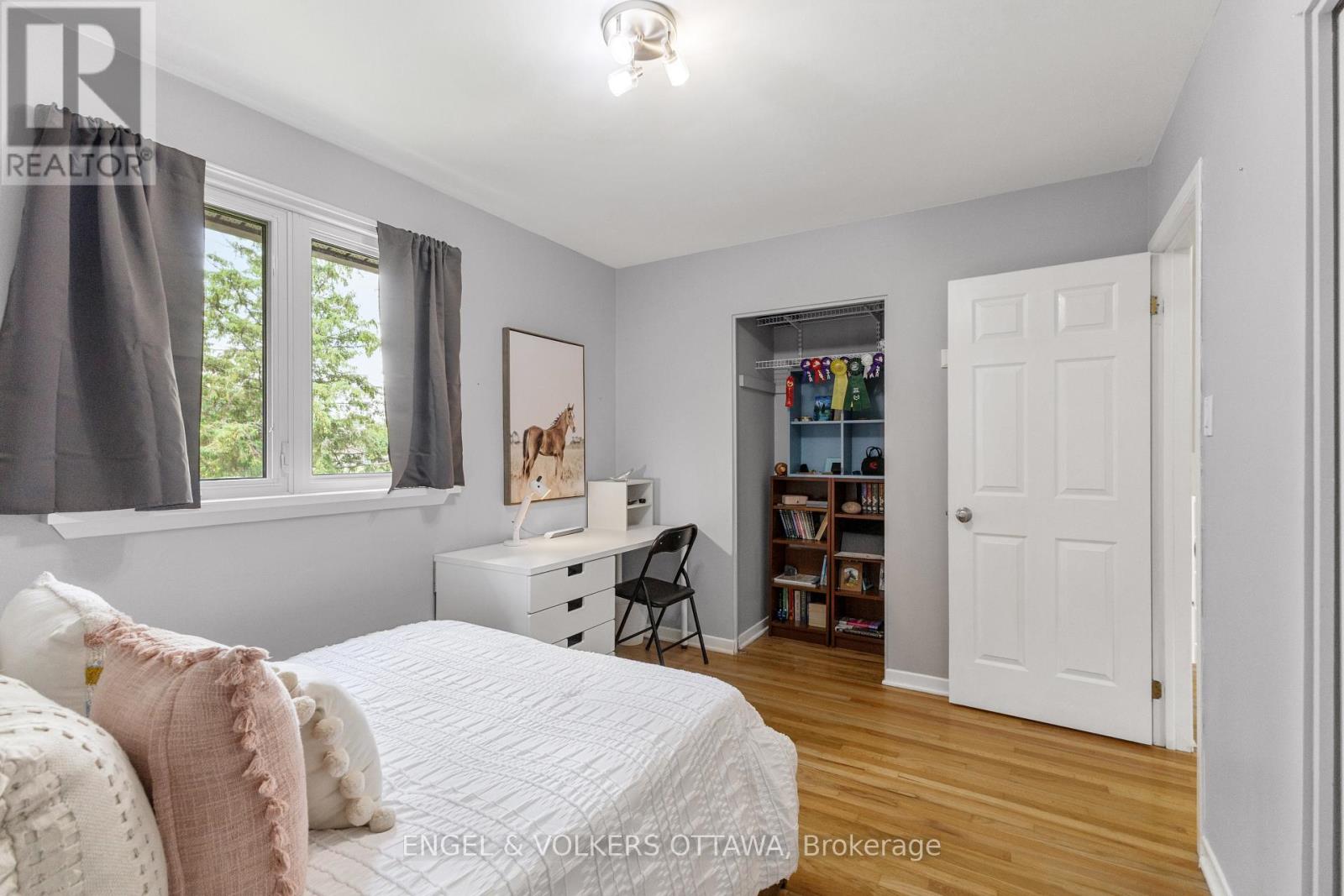 31 Assiniboine Drive