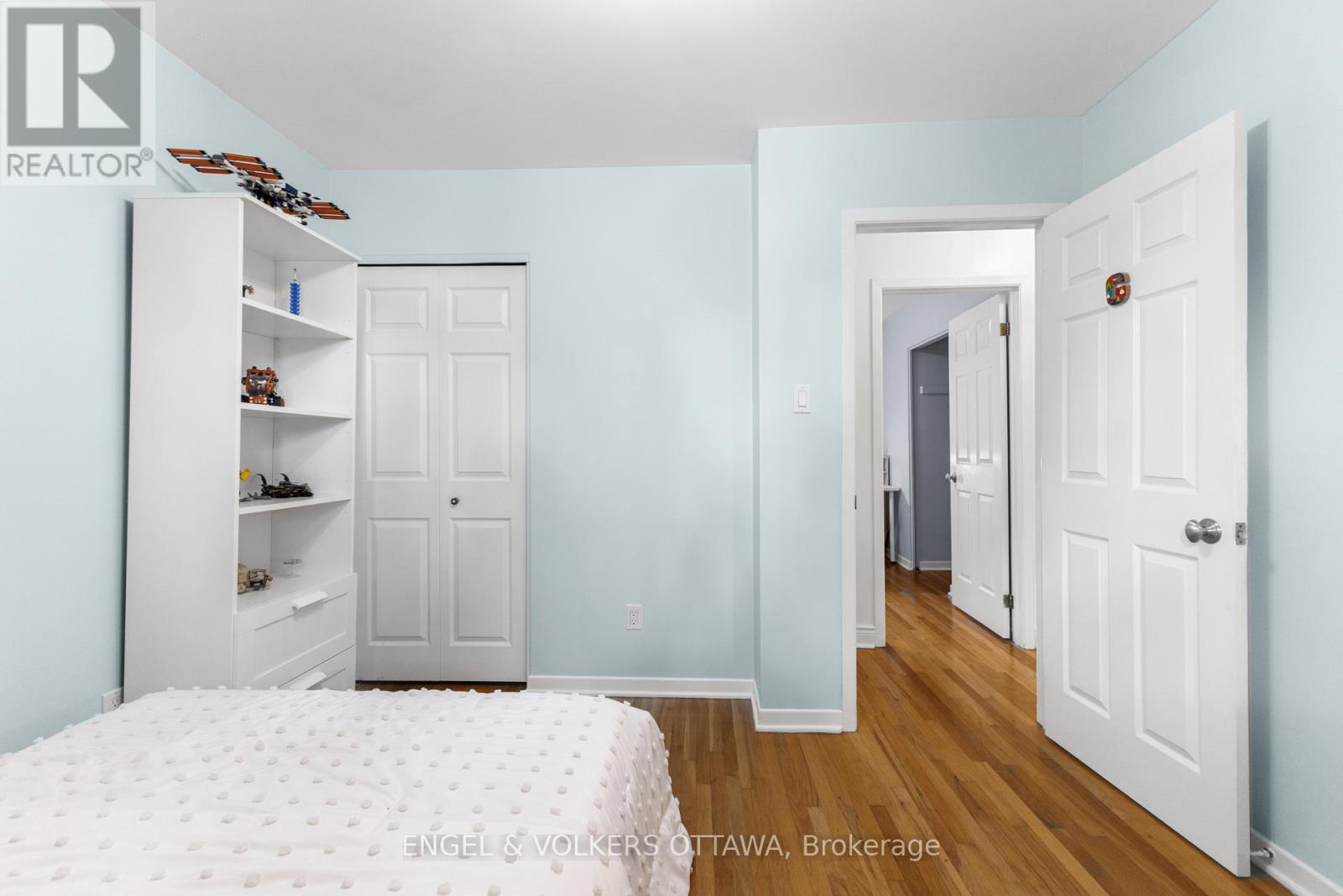31 Assiniboine Drive