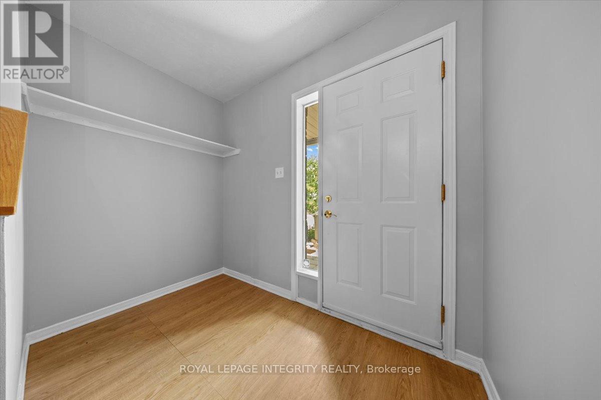 209 Arcola Private