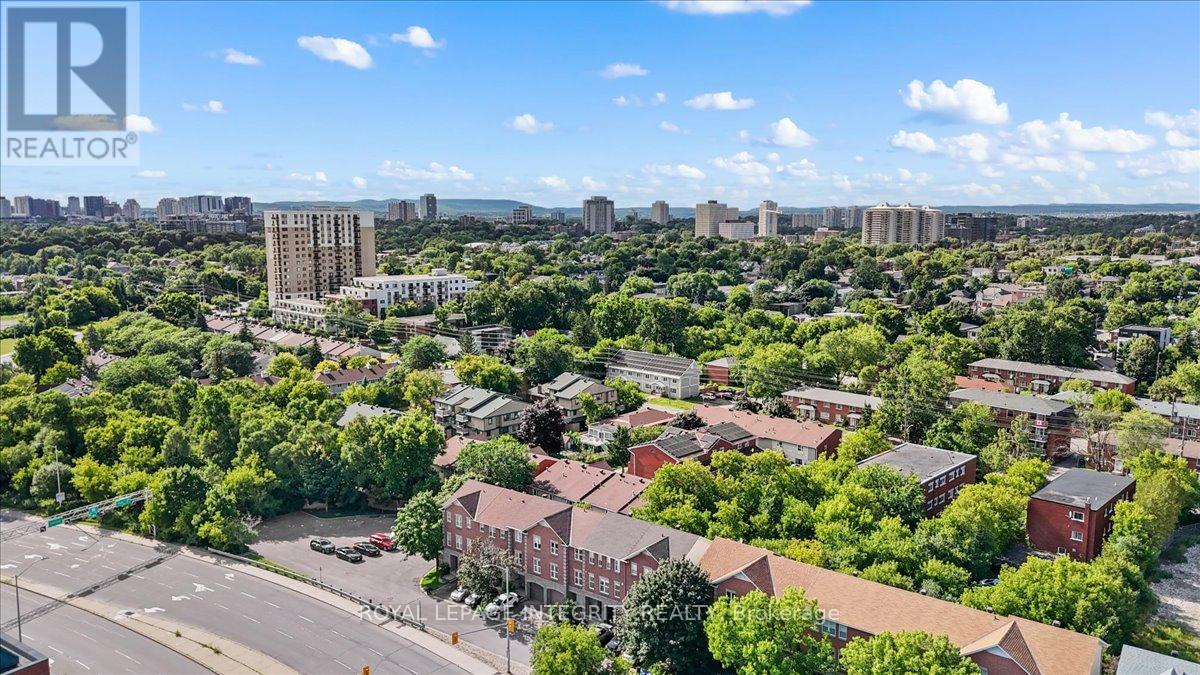 209 Arcola Private