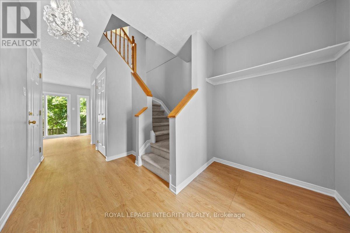 209 Arcola Private