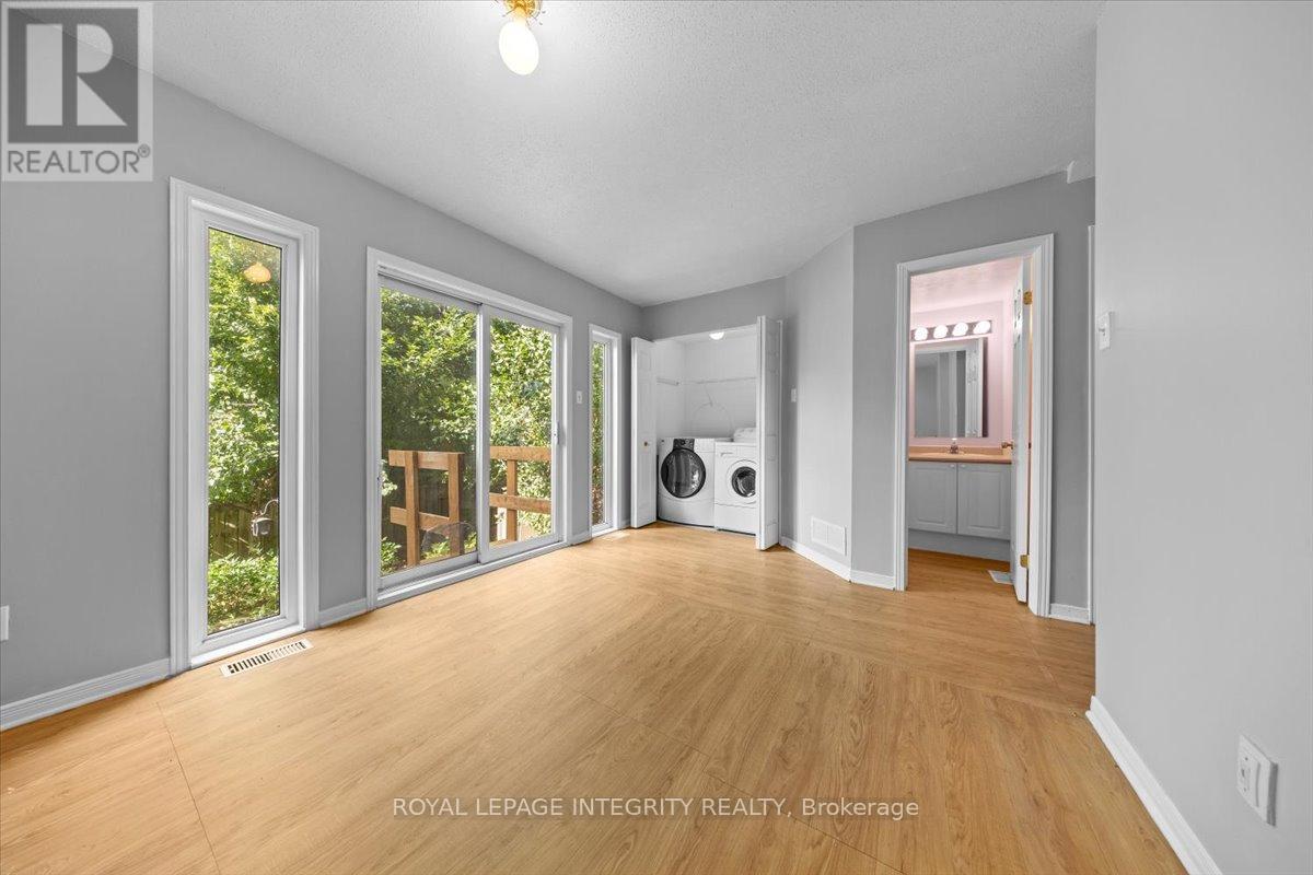 209 Arcola Private