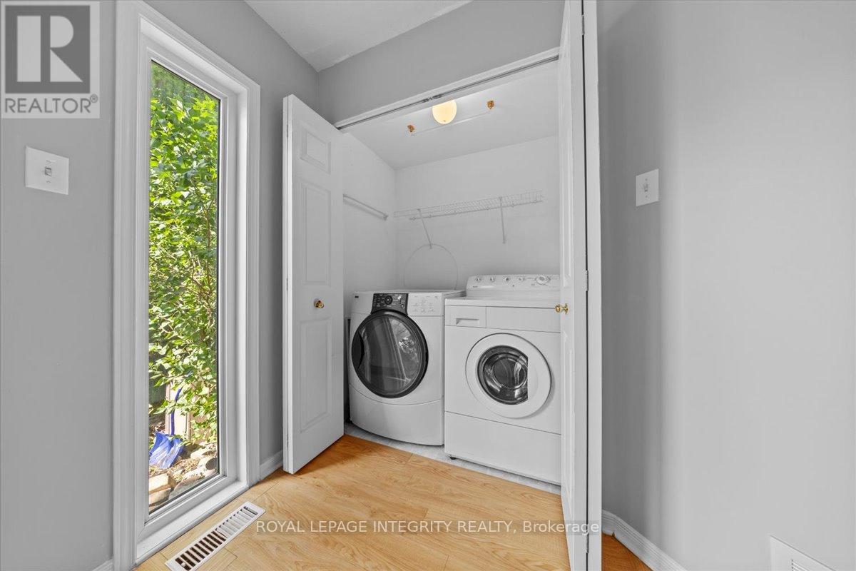 209 Arcola Private