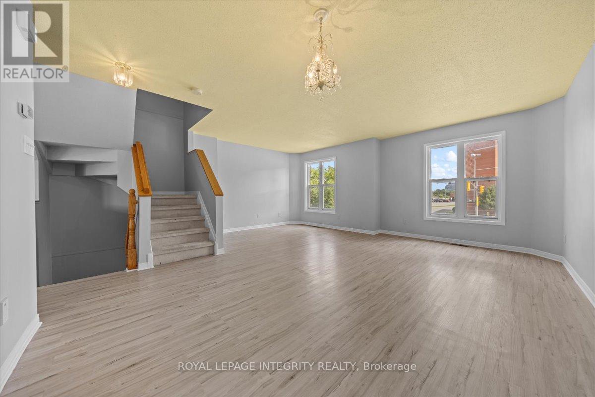 209 Arcola Private
