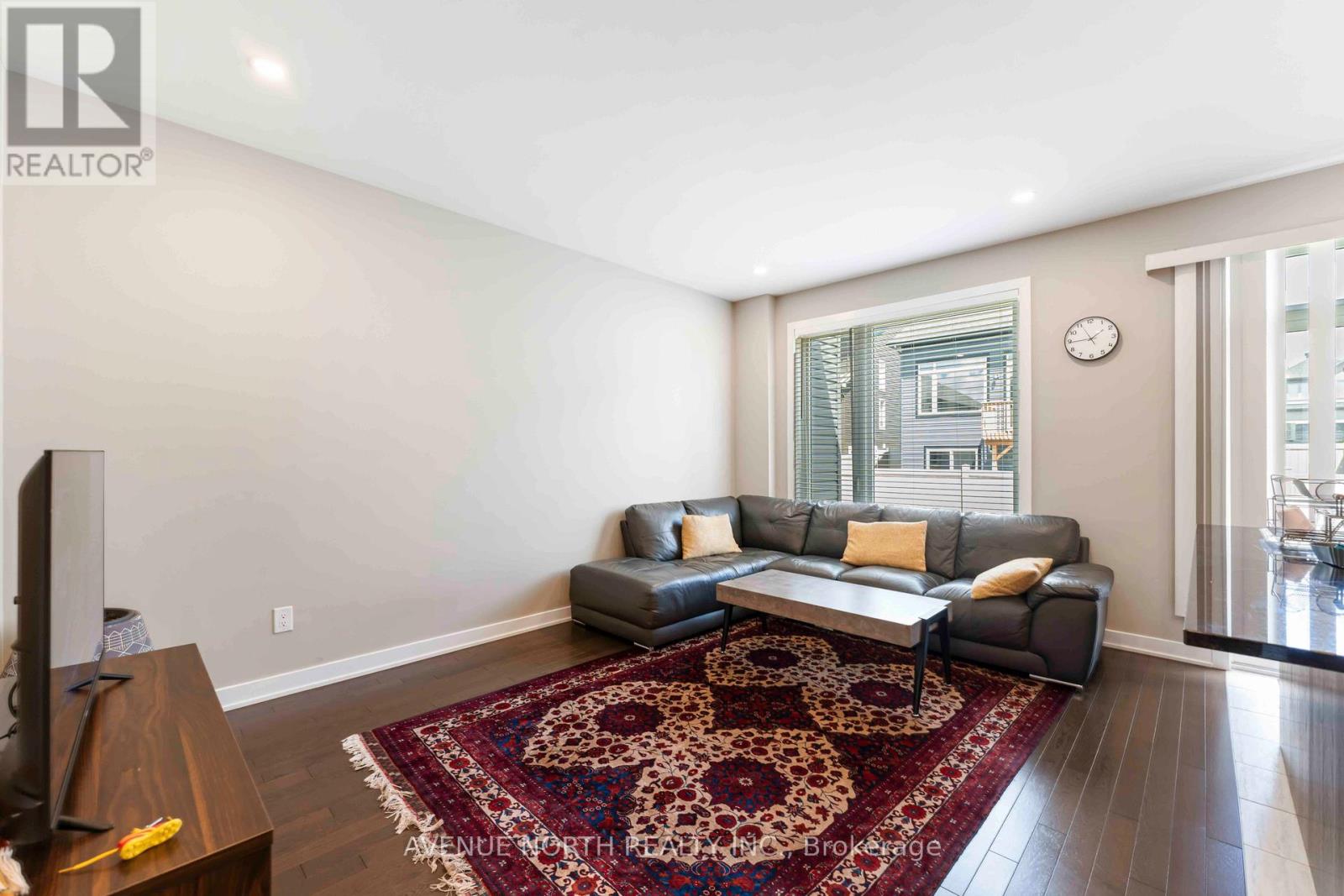 1018 Kijik Crescent