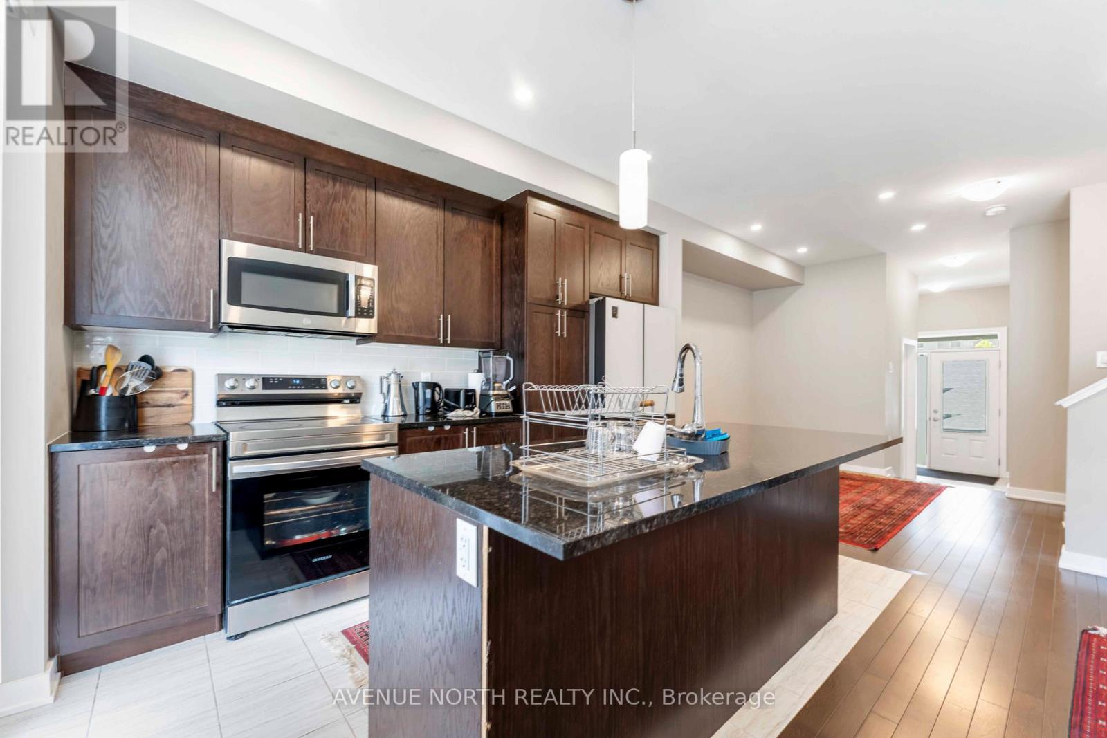 1018 Kijik Crescent