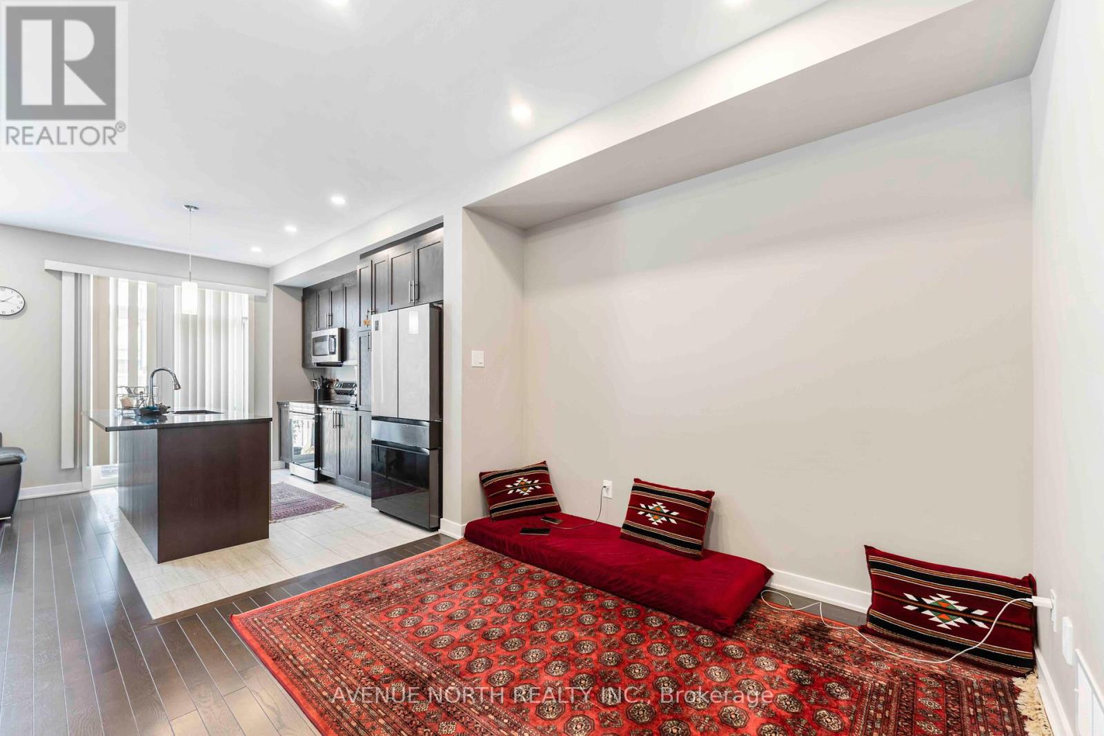 1018 Kijik Crescent