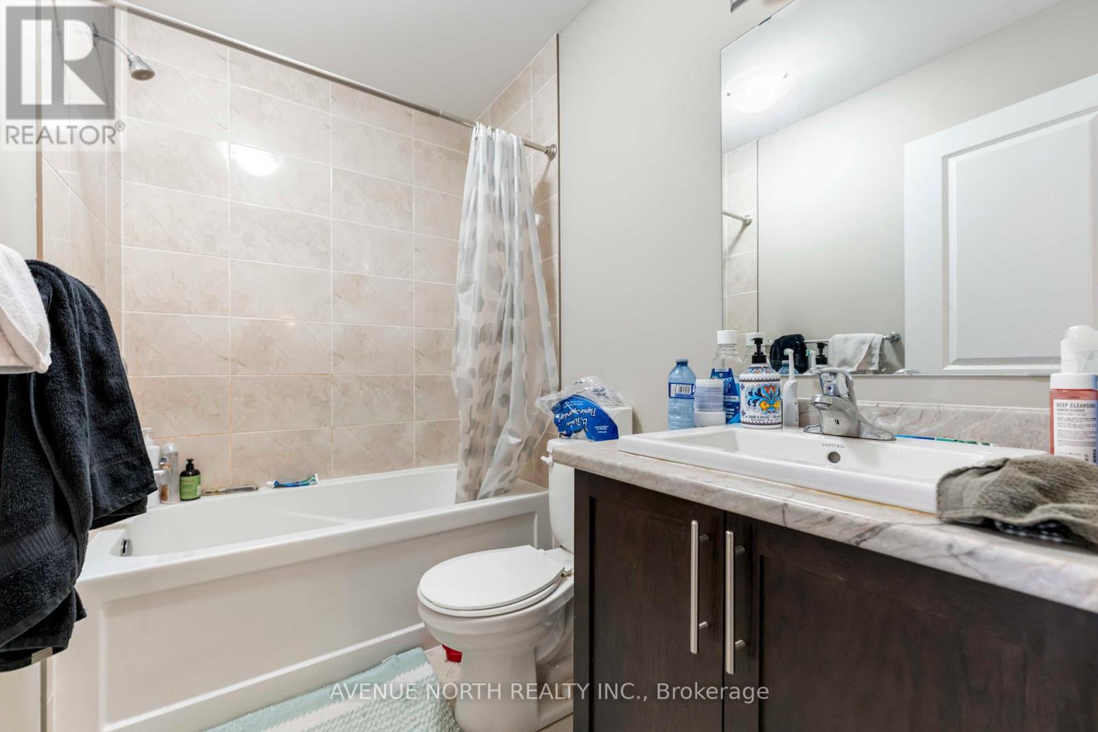 1018 Kijik Crescent
