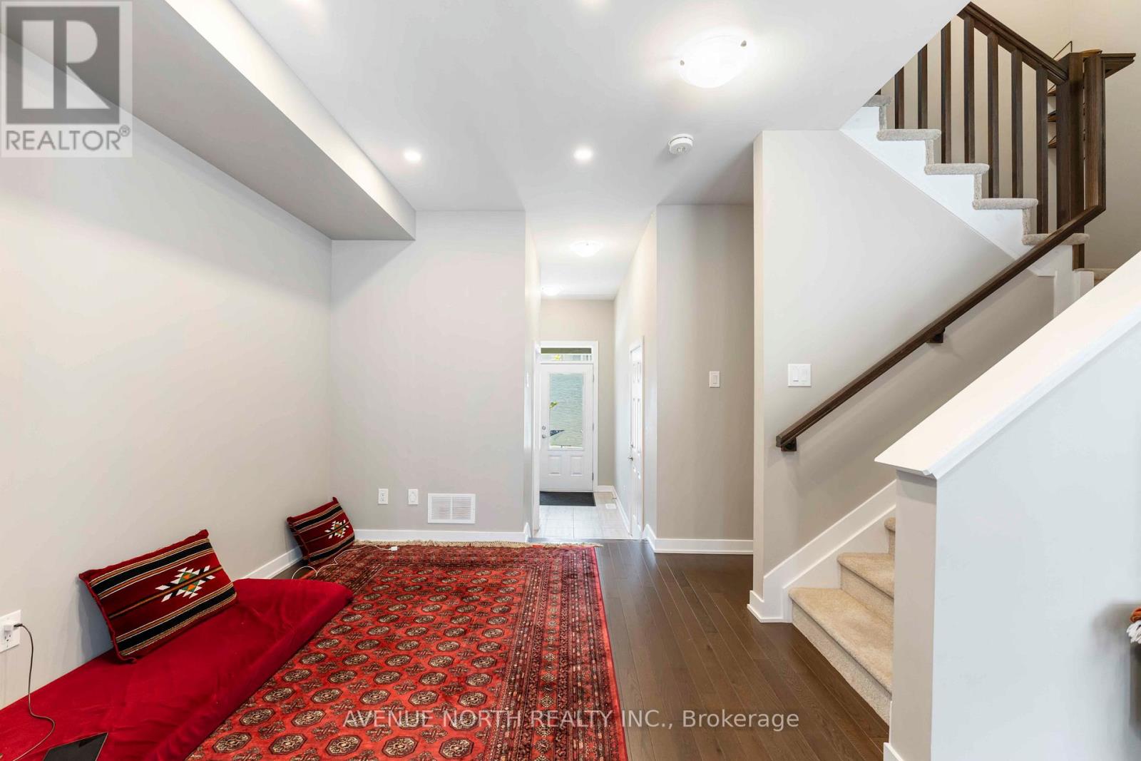 1018 Kijik Crescent